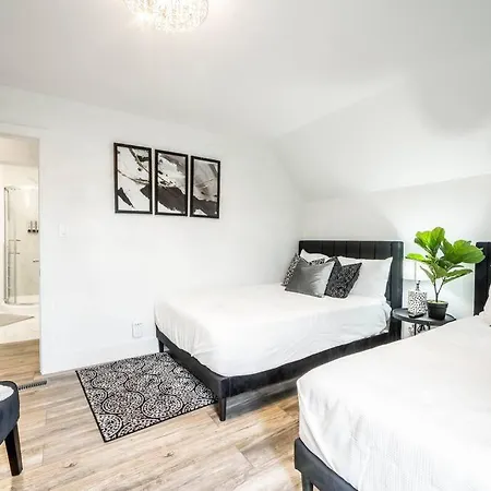Luxury Stylish Home, Walk To Falls, Fire Pit&More Niagara Falls Extérieur photo