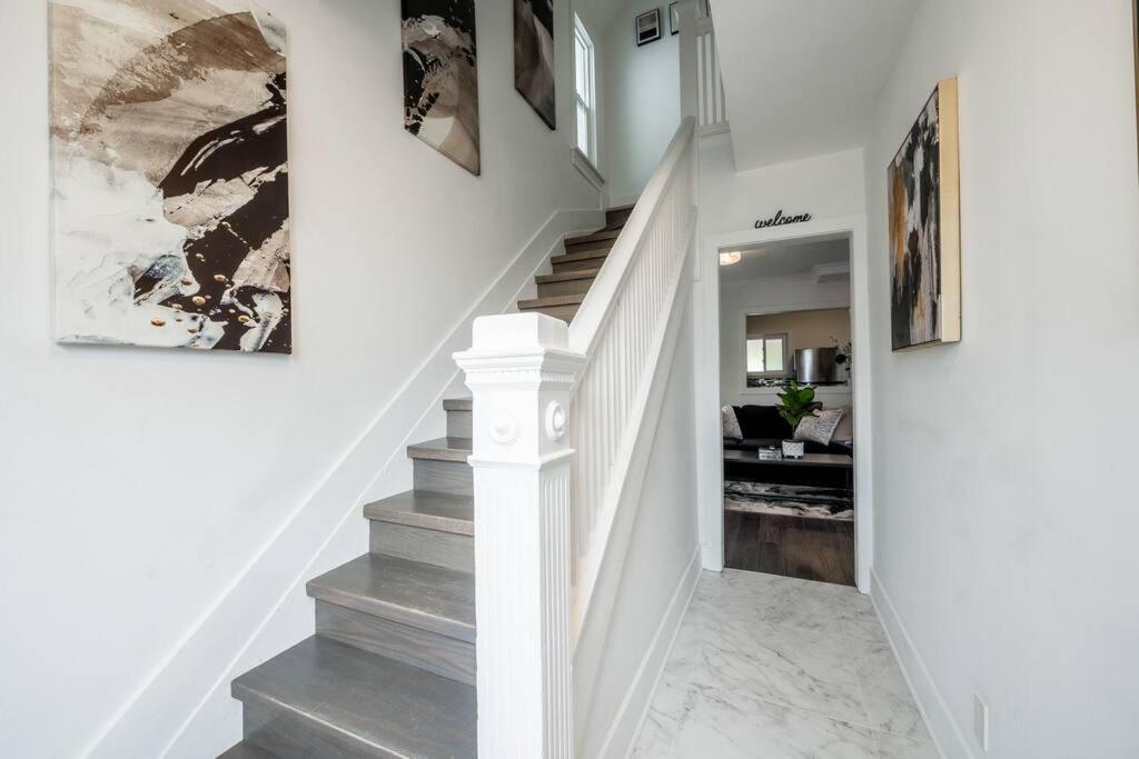 Luxury Stylish Home, Walk To Falls, Fire Pit&more Hébergement de vacances