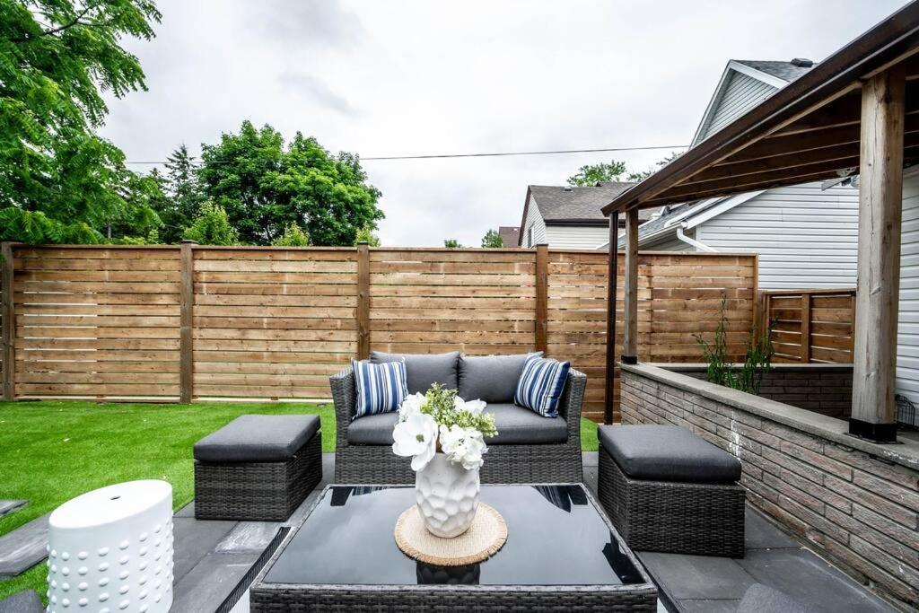 Hébergement de vacances Luxury Stylish Home, Walk To Falls, Fire Pit&more Niagara Falls