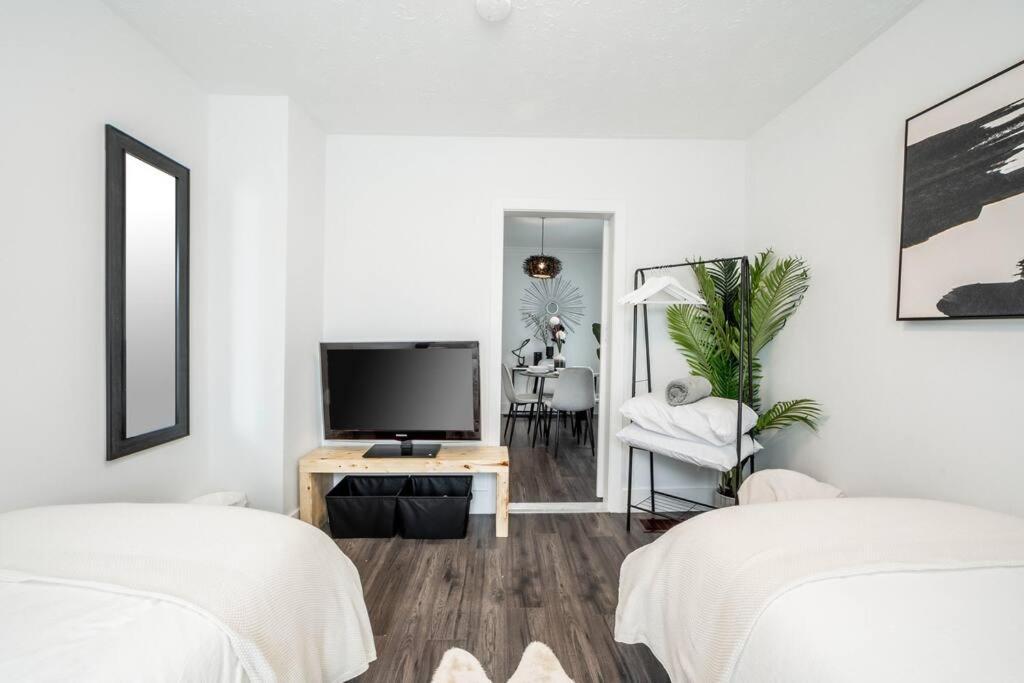 Hébergement de vacances Luxury Stylish Home, Walk To Falls, Fire Pit&more