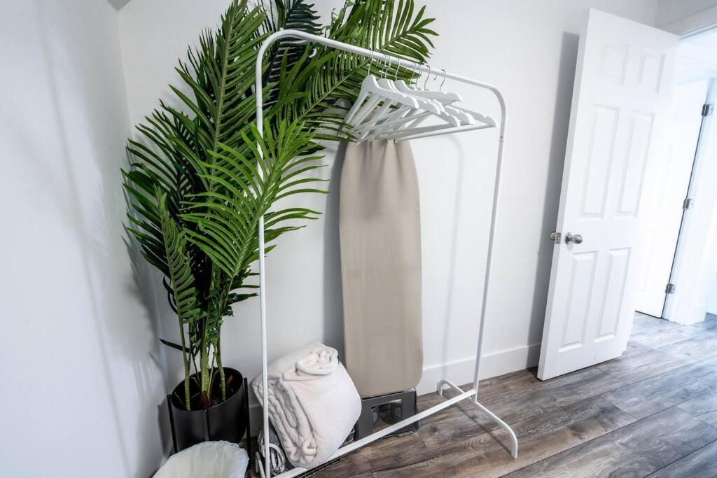 Hébergement de vacances Luxury Stylish Home, Walk To Falls, Fire Pit&more Niagara Falls