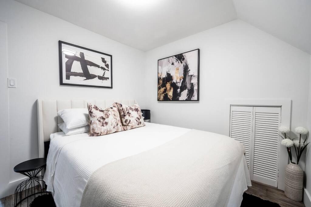 Luxury Stylish Home, Walk To Falls, Fire Pit&more Niagara Falls